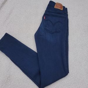 Levis 710